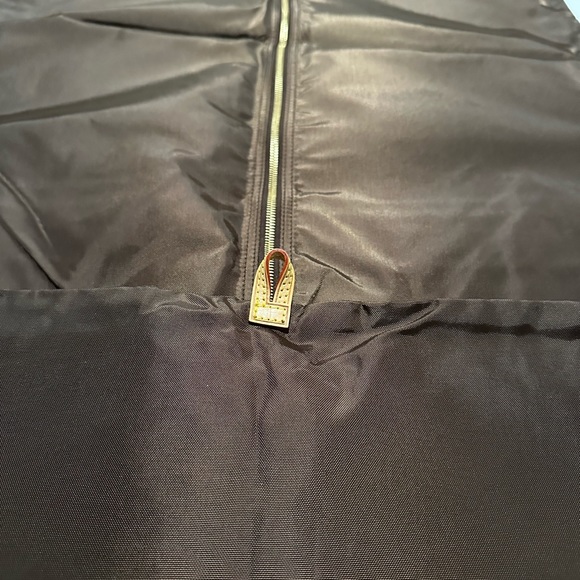 Louis Vuitton garment cover bag. Never used as such very clean inside and out. - Picture 11 of 13